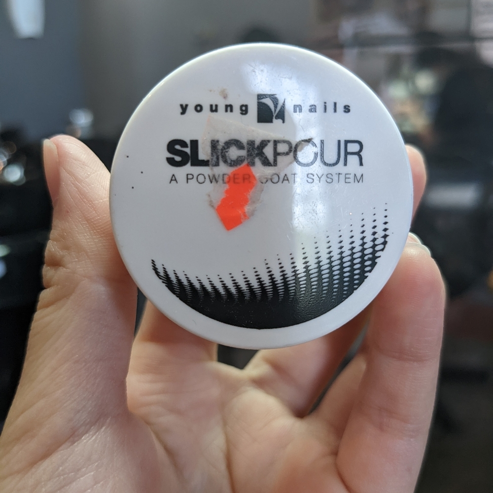 Slick Pour Powder